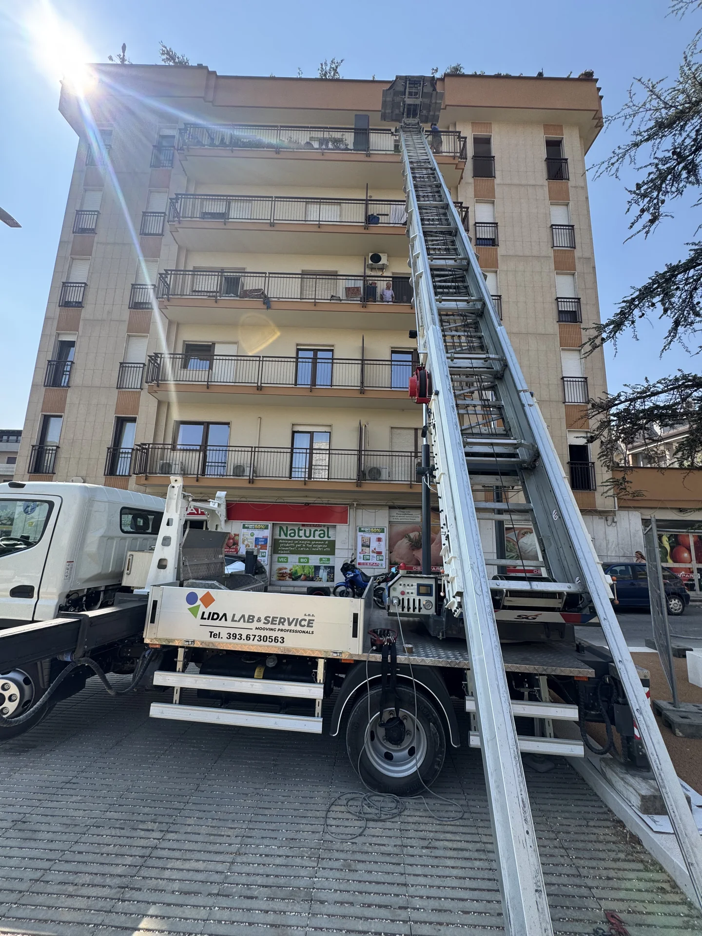 Sollevamento Arredi all'Ultimo Piano