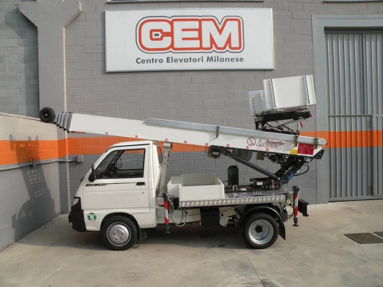 Autoscala Compatta Piaggio CEM